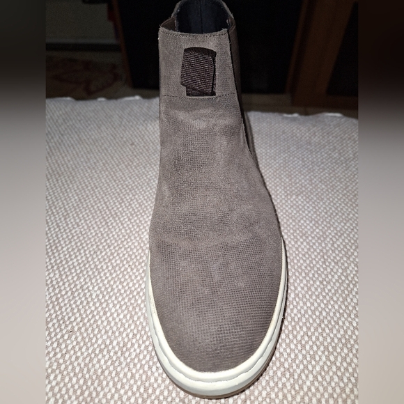 A pair of Stacy Adam's men's slip-on booties in a size 10M. EUC - Picture 2 of 13